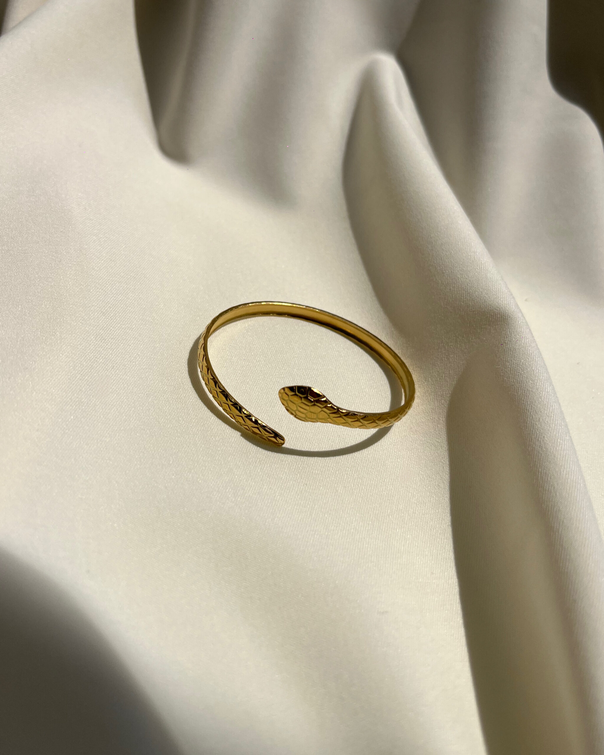 160388 Golden Ophira - Image 1