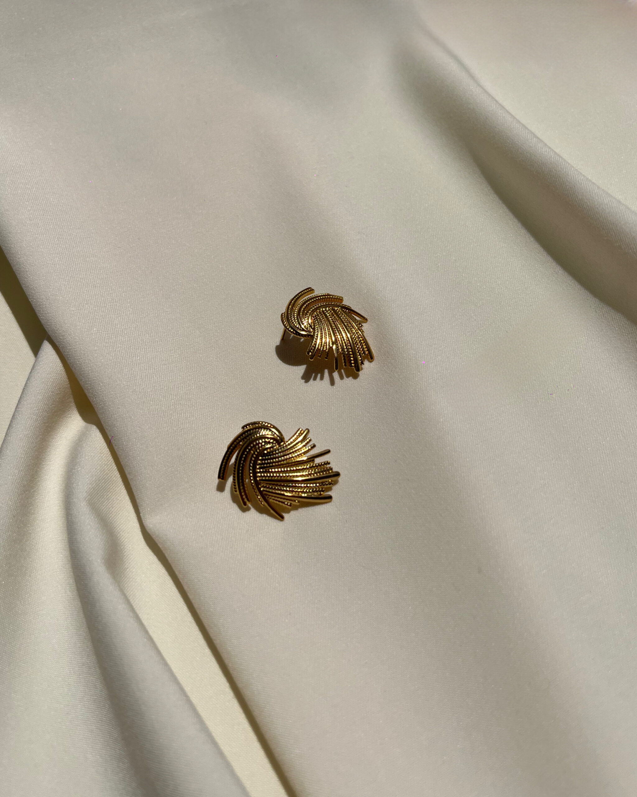 161219 Golden Mirage - Image 1