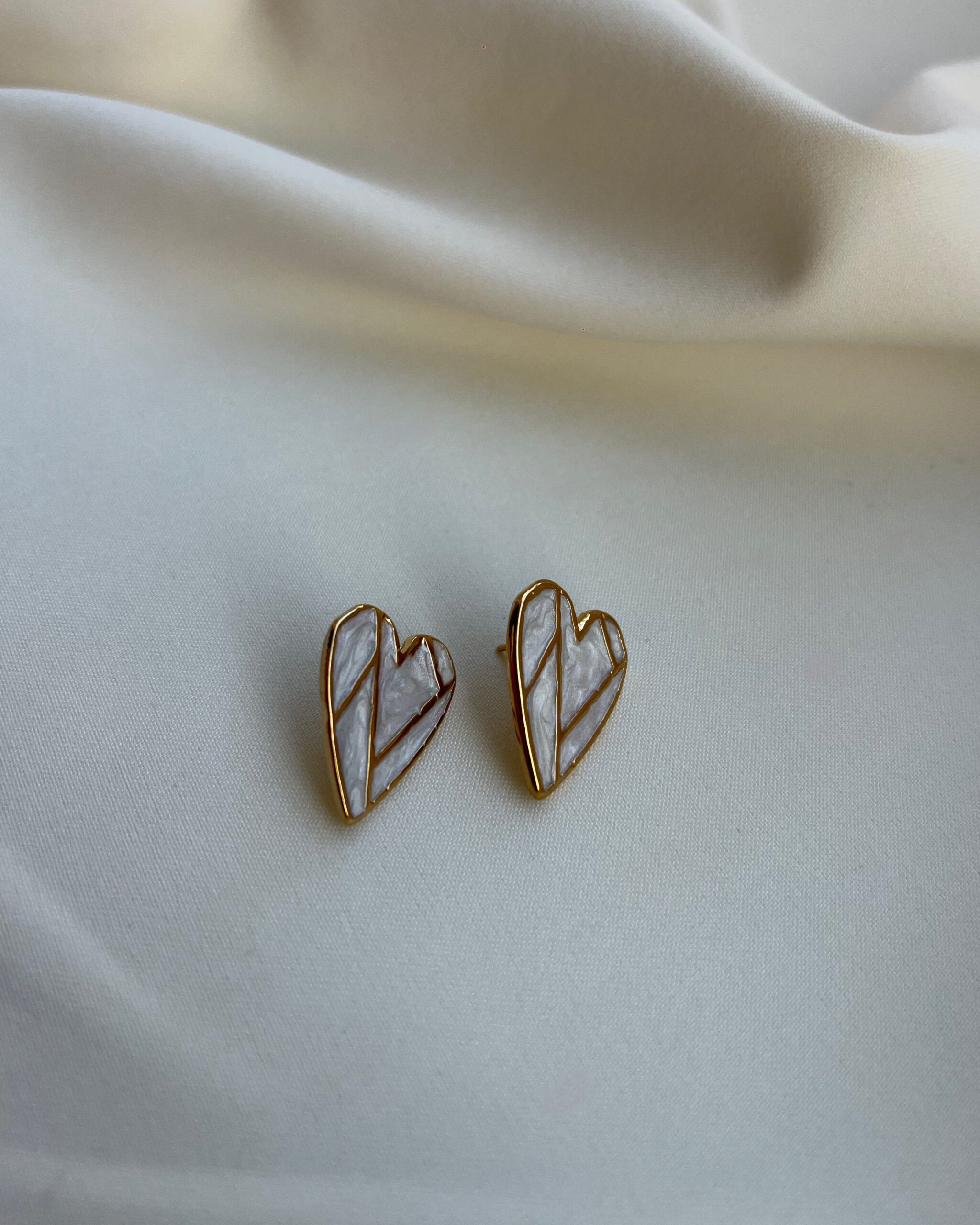 161225 Ivory Love - Image 1