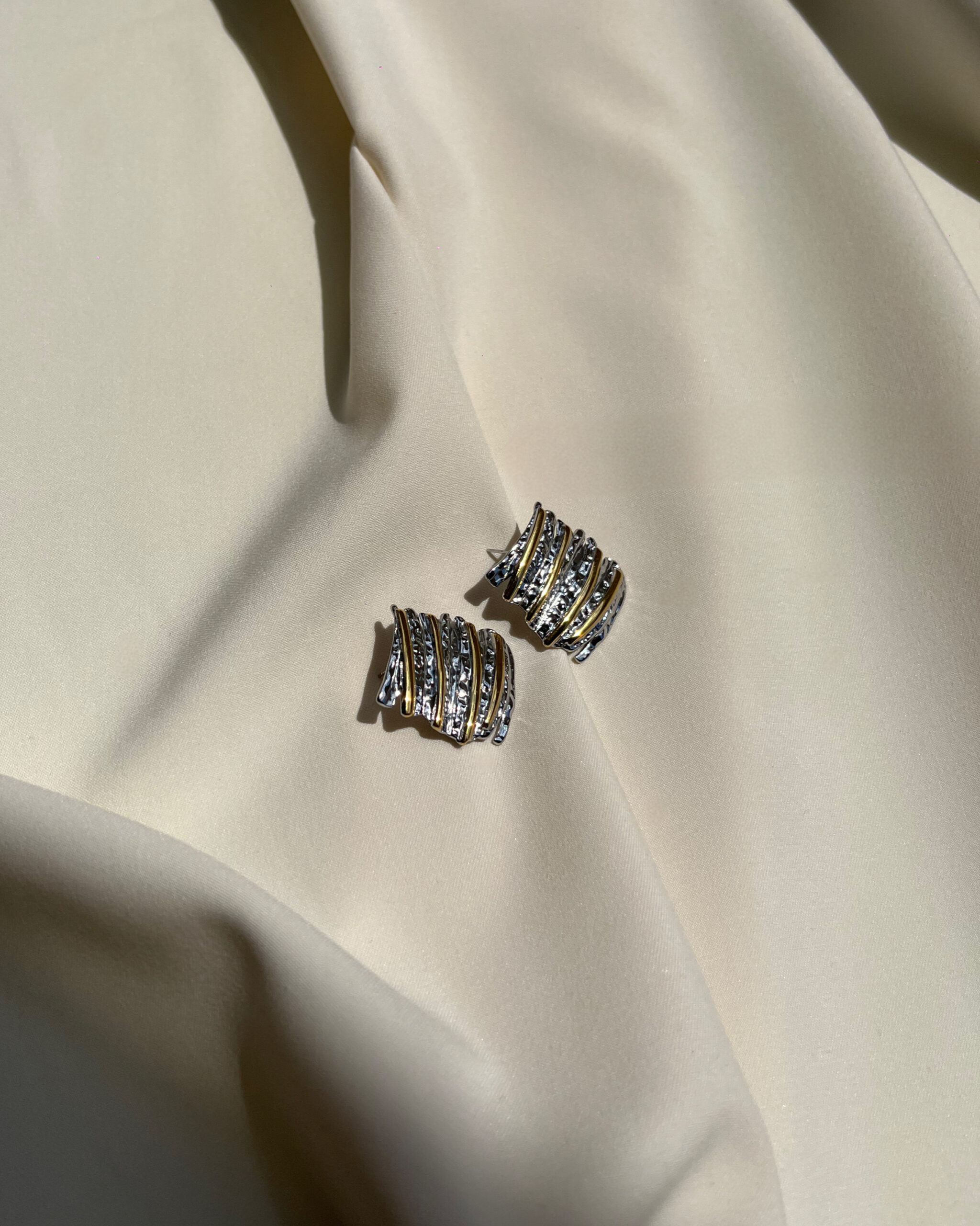 256446 Metal Wave - Image 1