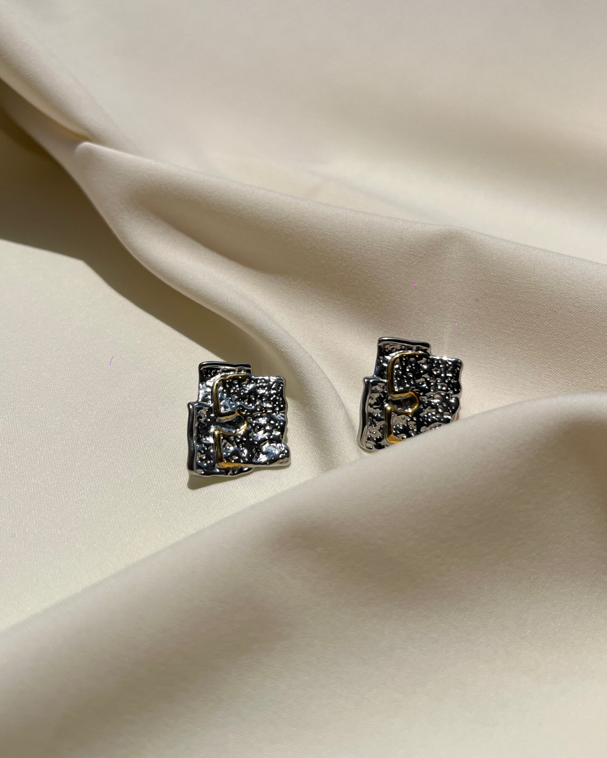 256448 Golden Pulse - Image 1