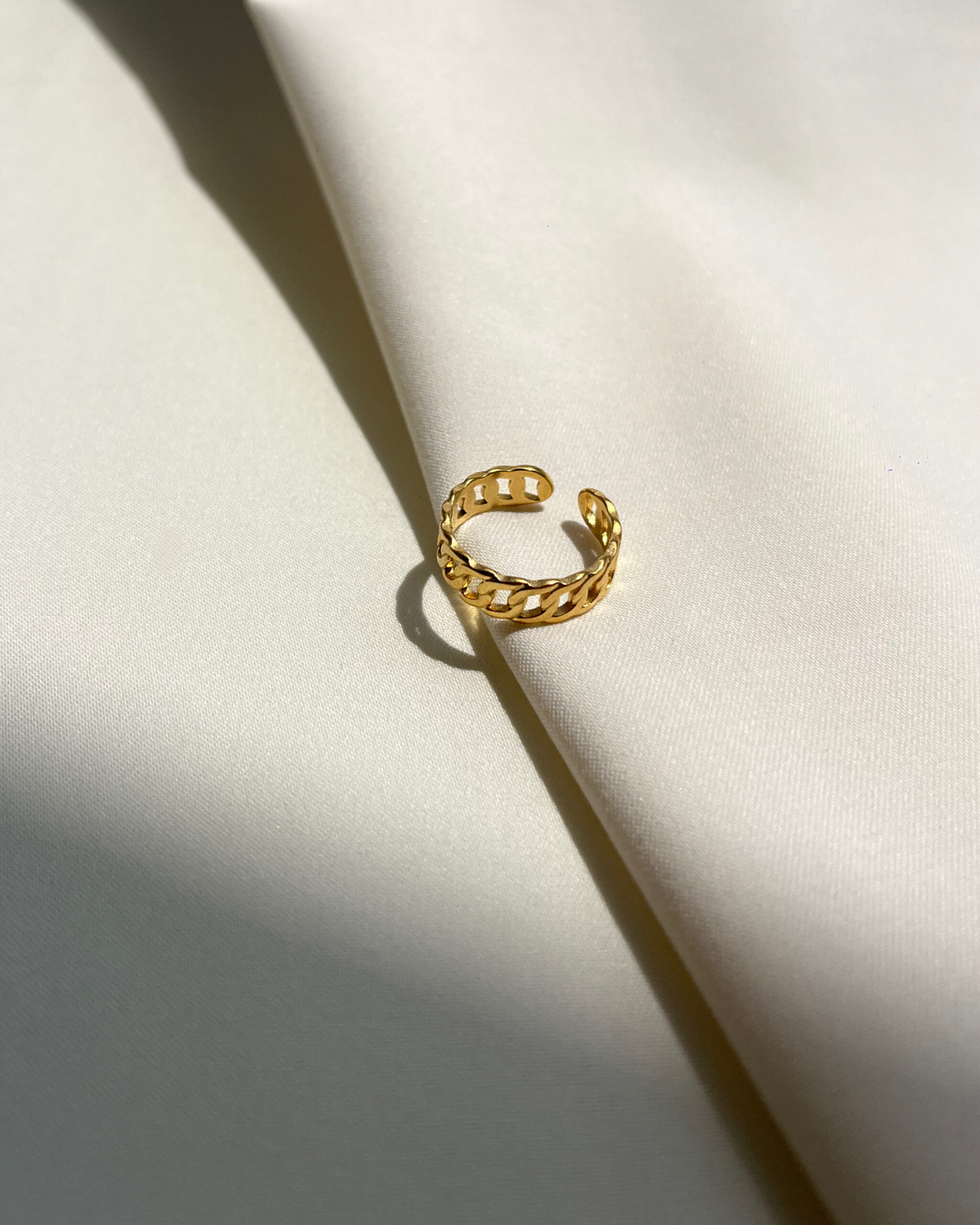 65686 Thora - Image 1