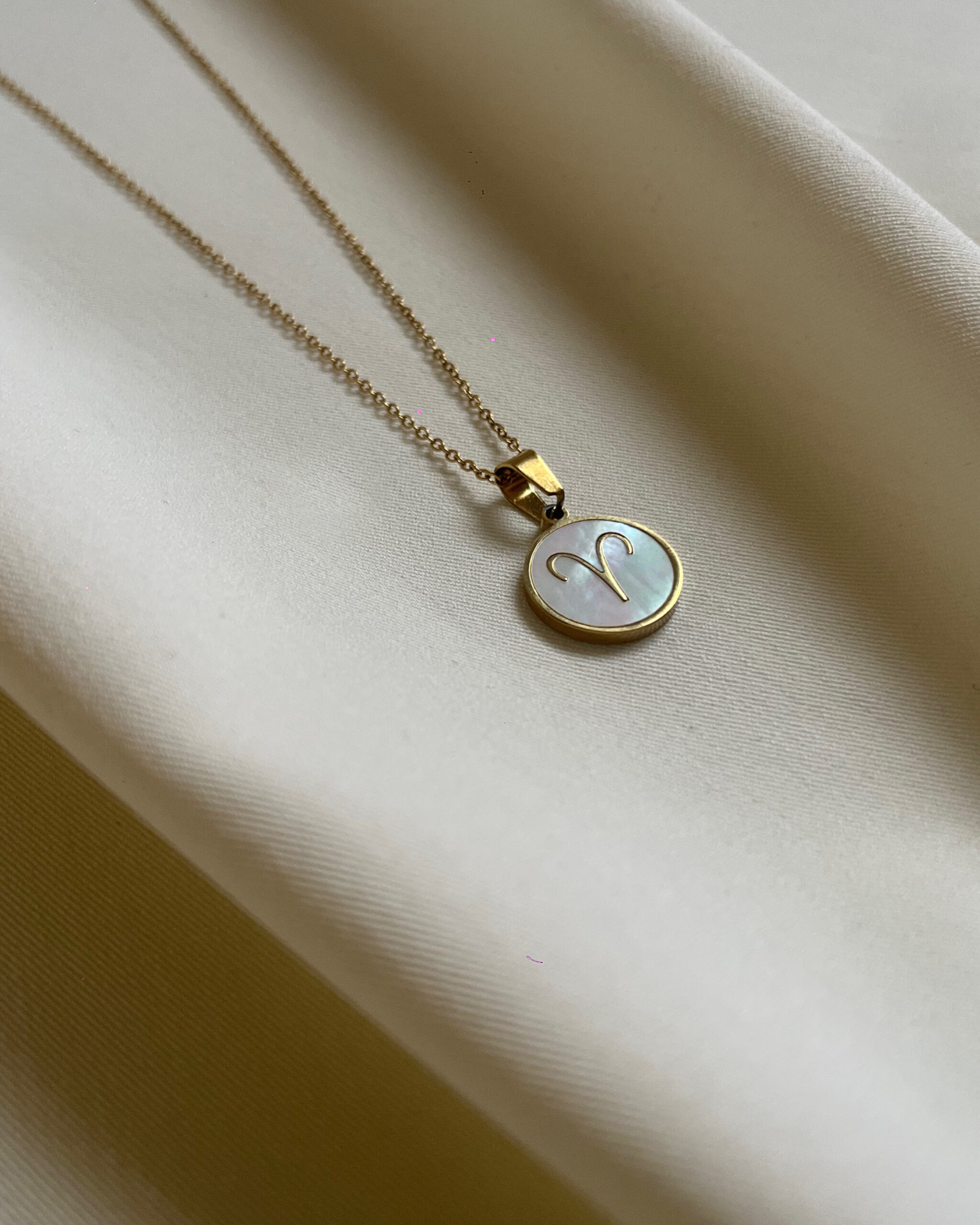 68433 Golden Aries - Image 1