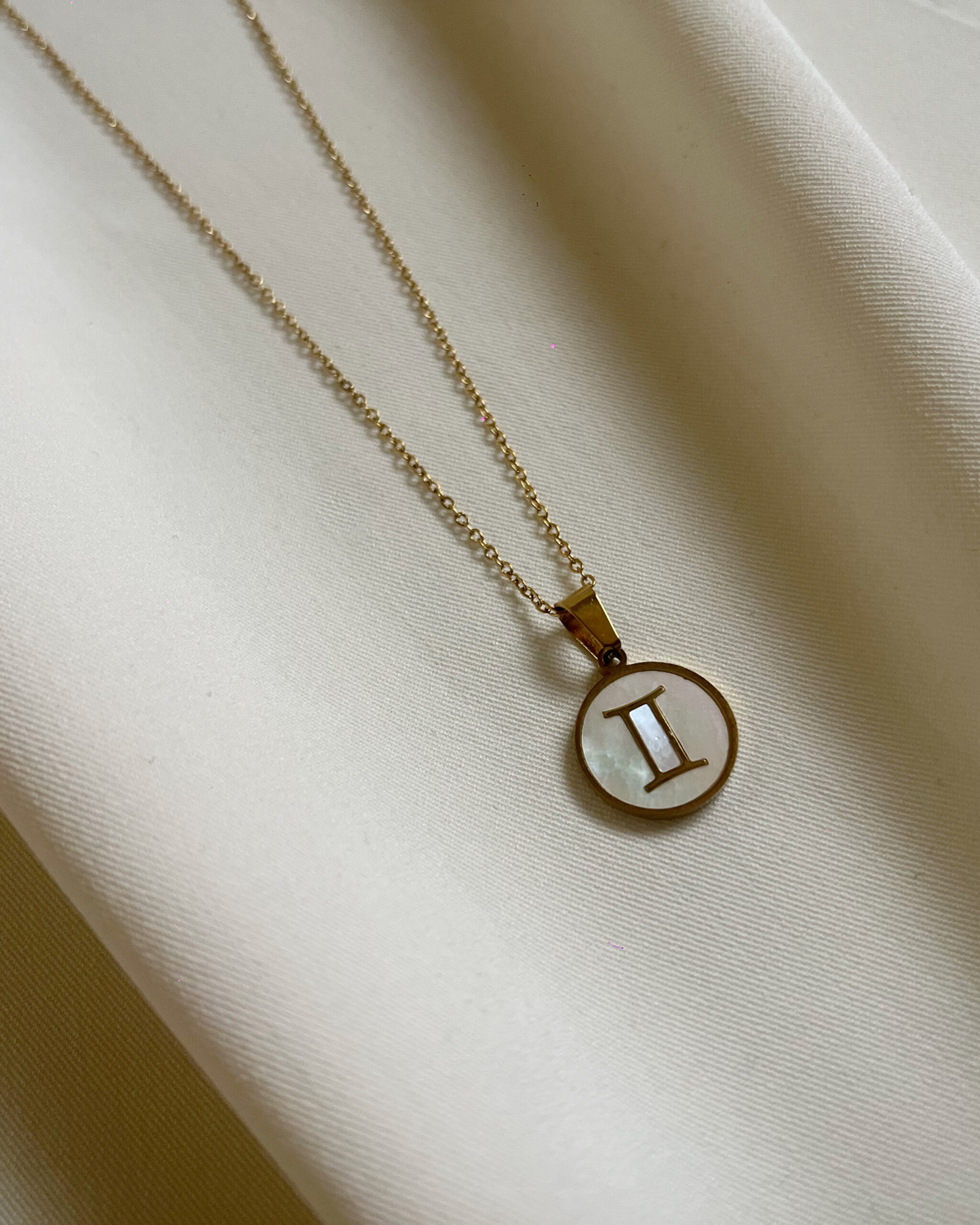 68438 Golden Gemini - Image 1